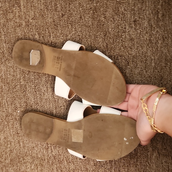 Call it spring sandals - Picture 2 of 3